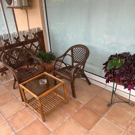Marysapartments By The Airport Markopoulo Mesogaias Bagian luar foto