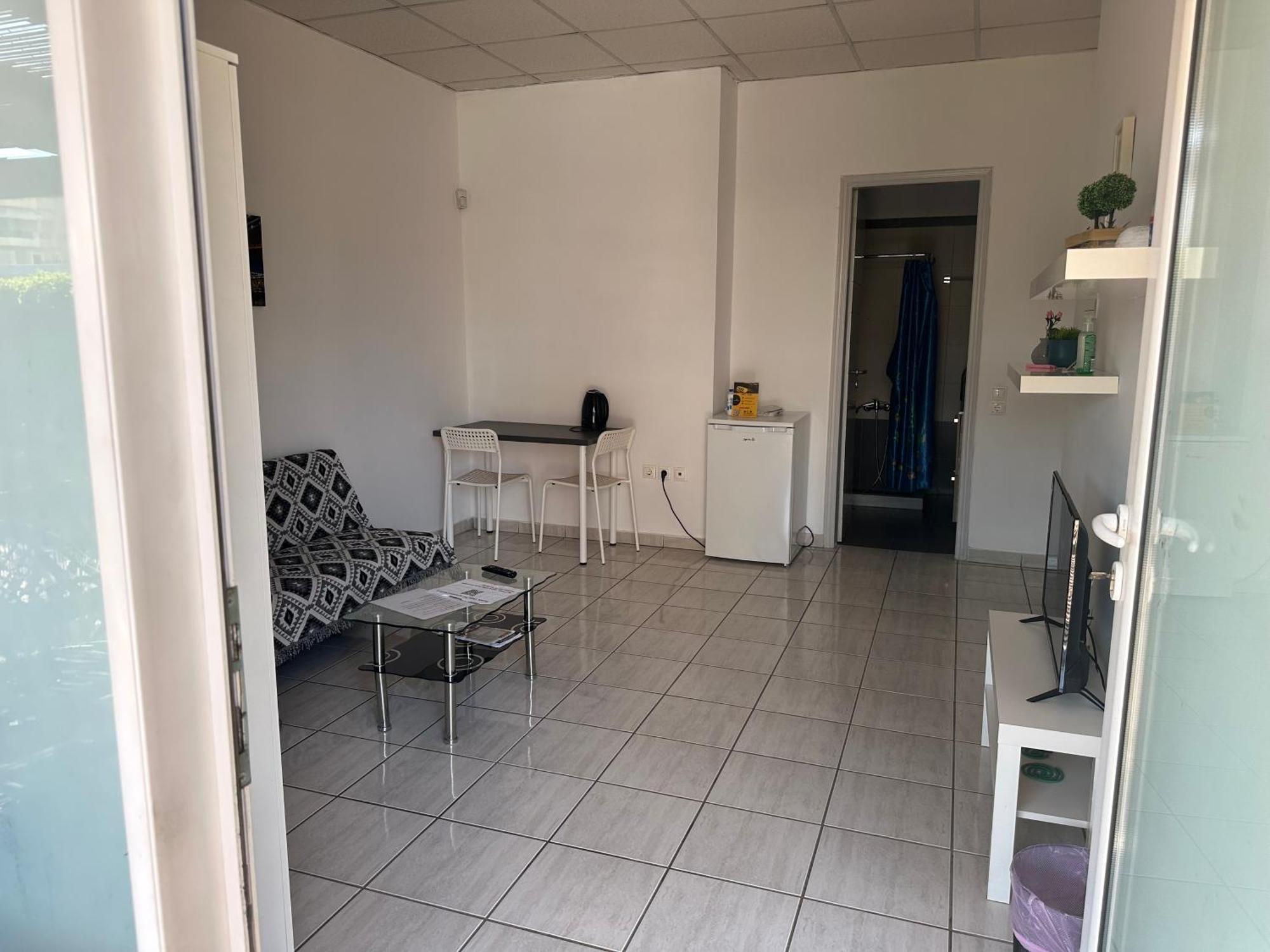 Marysapartments By The Airport Markopoulo Mesogaias Bagian luar foto